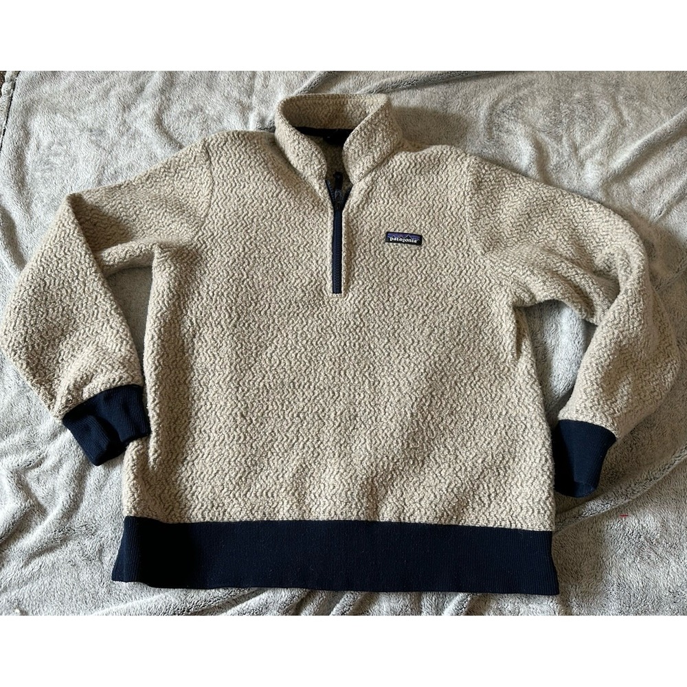 Patagonia Beige and navy Women's Sweater
